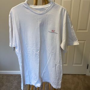 White Vineyard Vines t-shirt